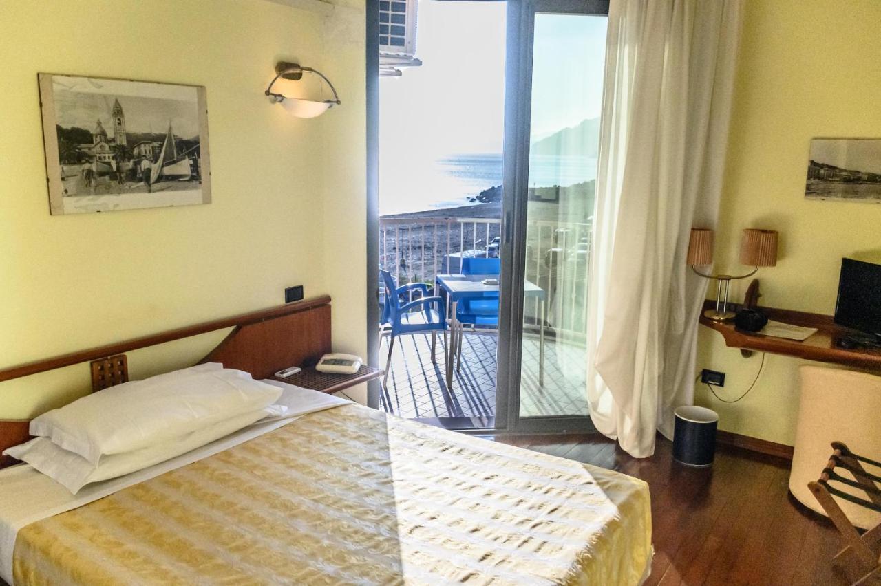 מלה Hotel Sirenella מראה חיצוני תמונה