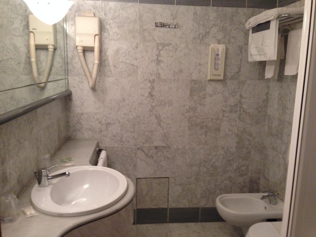מלה Hotel Sirenella חדר תמונה