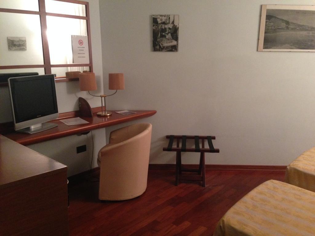 מלה Hotel Sirenella חדר תמונה